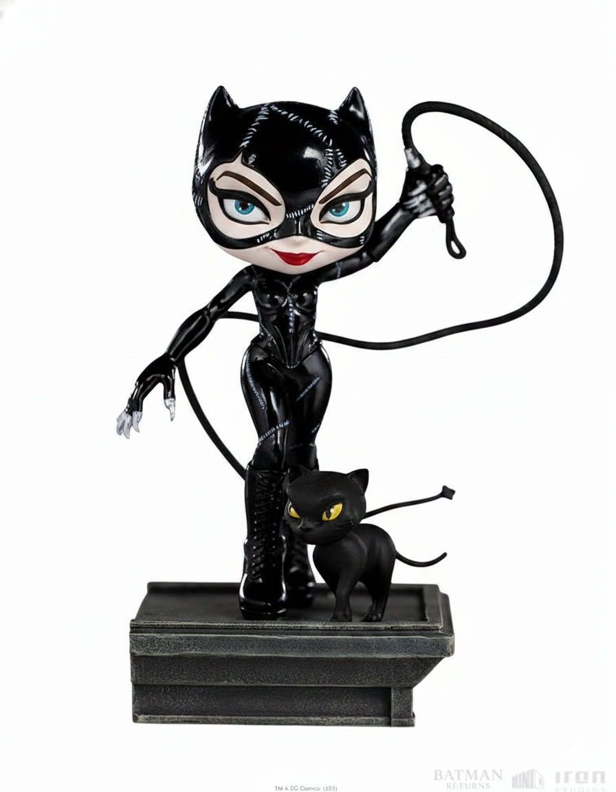 Iron Studios! Batman Returns Minico Catwoman